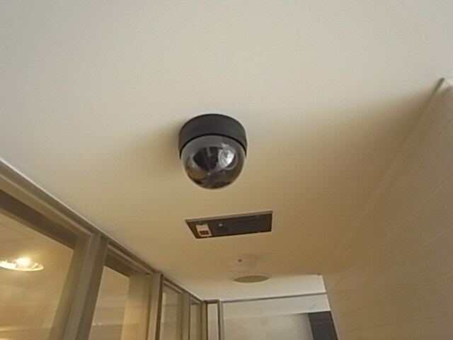 物件内観写真17　(防犯カメラ完備で安心)