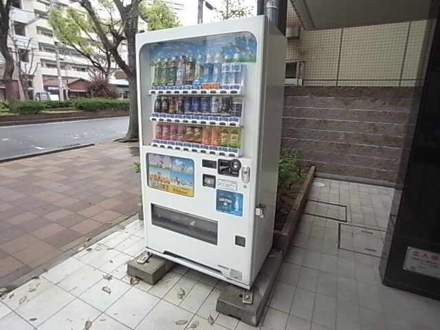 物件内観写真22　(あると便利な自動販売機)
