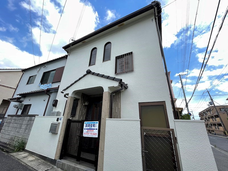 住吉本町3-6-6貸家