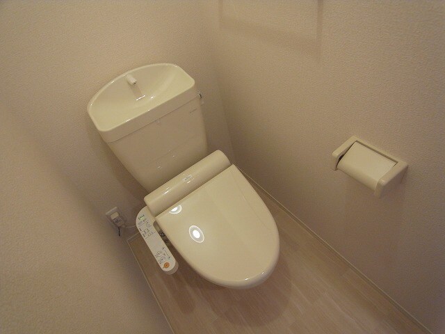 物件内観写真2　(ウォッシュレット付トイレ)