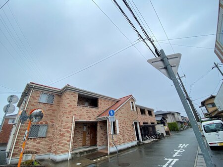 レオントポディウム　I番館外観写真
