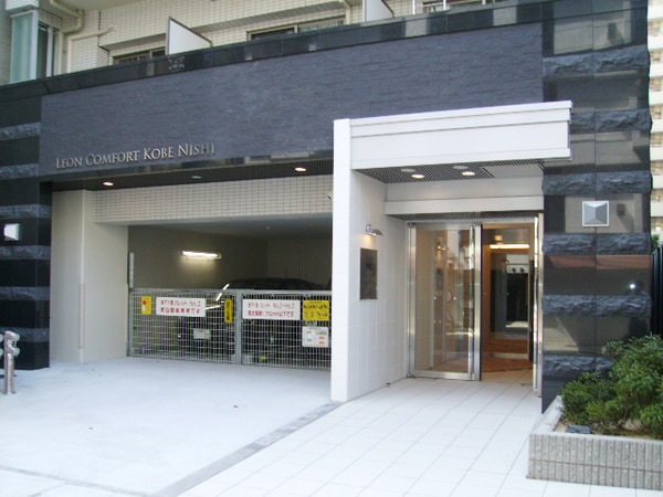 エントランス(入りたくなるキレイな入り口)