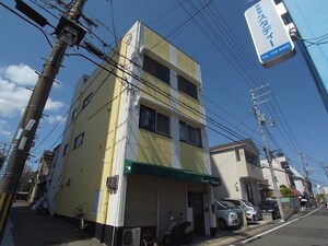 テスラ須磨外観写真