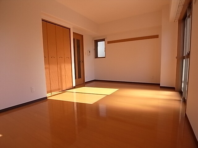 物件内観写真11　(室内)