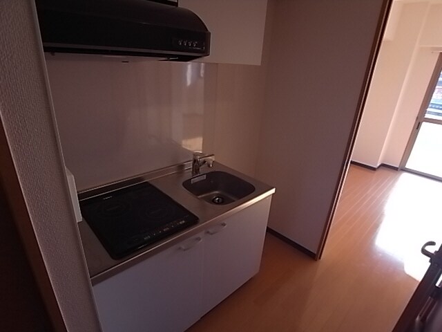 物件内観写真16　(システムキッチン（IH2口）)