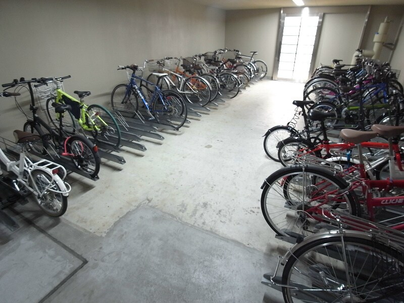 物件内観写真26　(駐輪場)