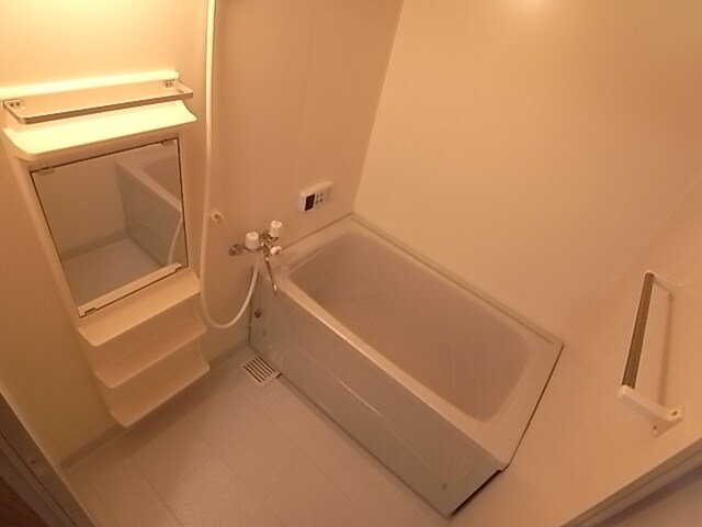 物件内観写真11　(追焚機能付浴室)