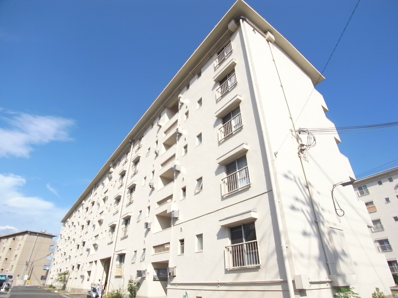 神陵台厚生年金住宅5号棟