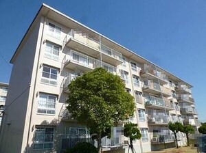 高丘住宅　壱号棟外観写真
