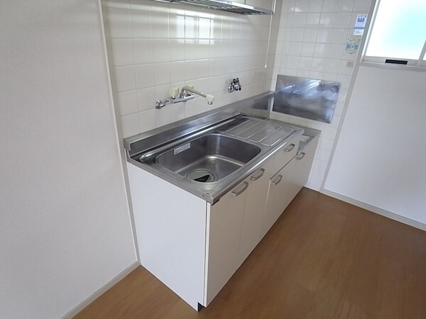 キッチン(同物件別部屋写真です。)