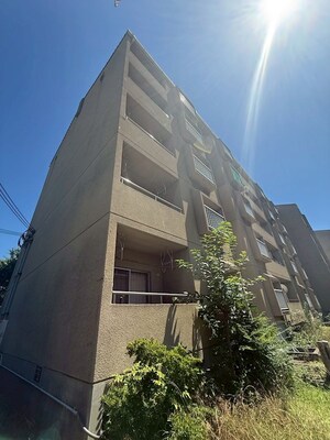 明石貴崎鉄筋住宅10号棟外観写真