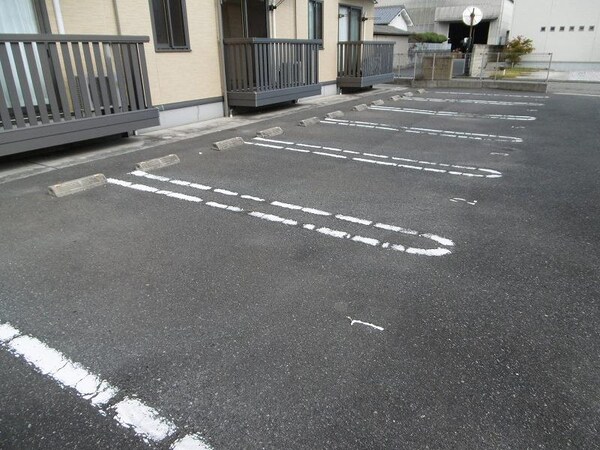 駐車場・駐輪場