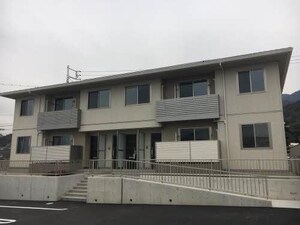 マナハイツC外観写真