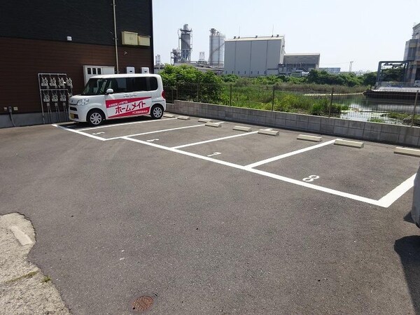 駐車場・駐輪場