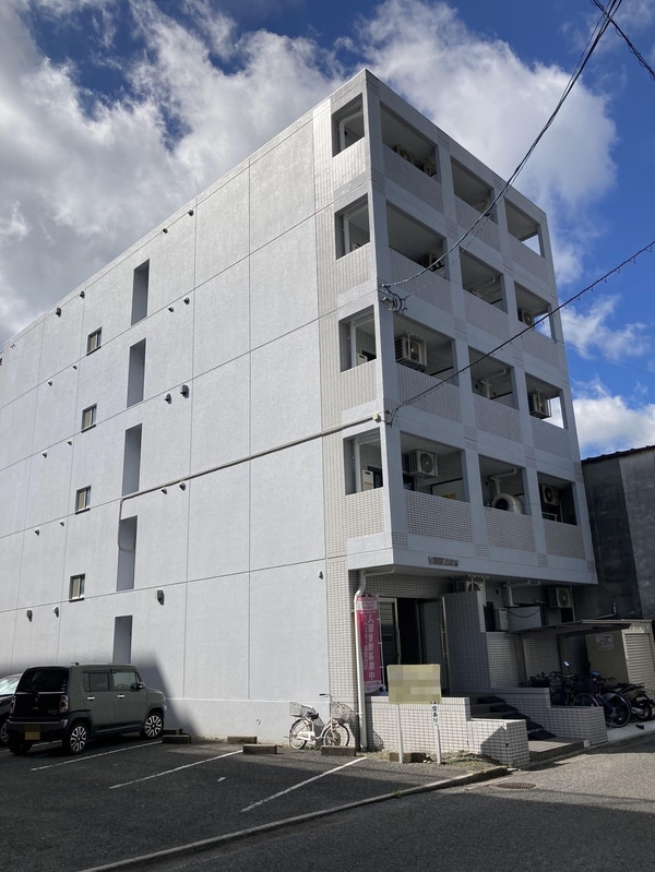 駐車場・駐輪場