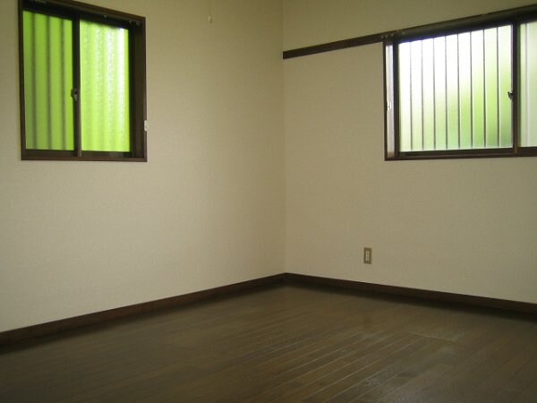 物件内観写真2　(洋室)