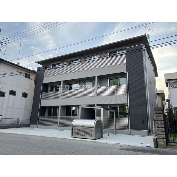 ジャヌー元今泉