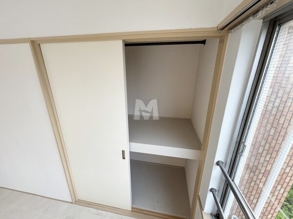 収納(※退去前により画像は401号室になっております。間取り自体は)