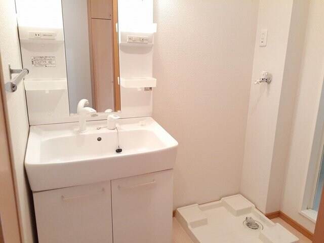 物件内観写真12　(洗面所です)