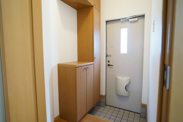 物件内観写真8　(玄関です)