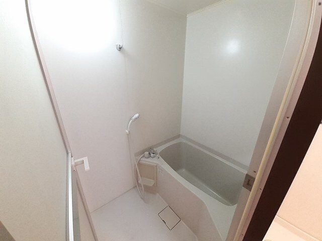 物件内観写真11　(ゆったり過ごせるお風呂です)