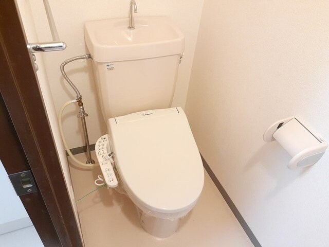 物件内観写真13　(コンパクトで使いやすいトイレです)