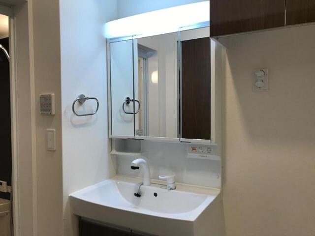 物件内観写真13　(洗髪洗面化粧台)