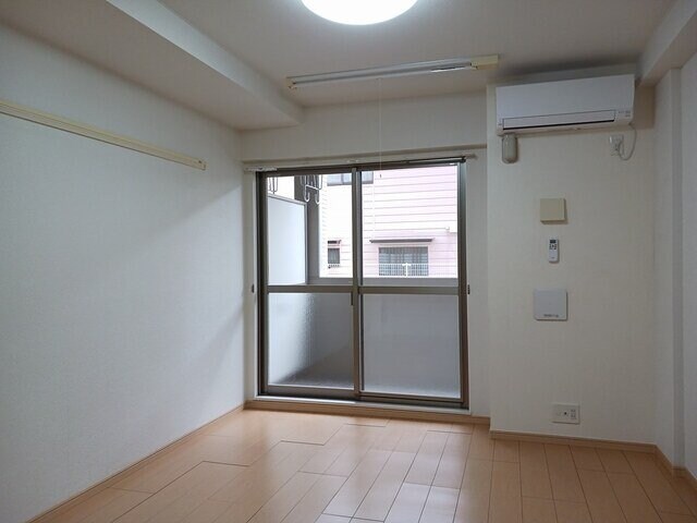 物件内観写真9　(居間です)