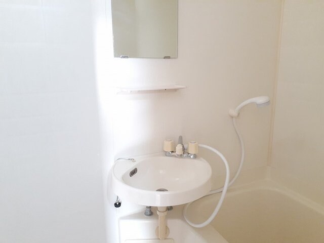 物件内観写真12　(脱衣スペースもあります)