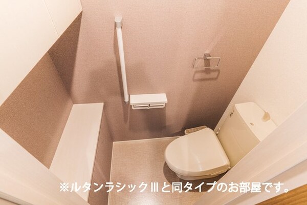 トイレ(ゆったりとした空間のトイレです)