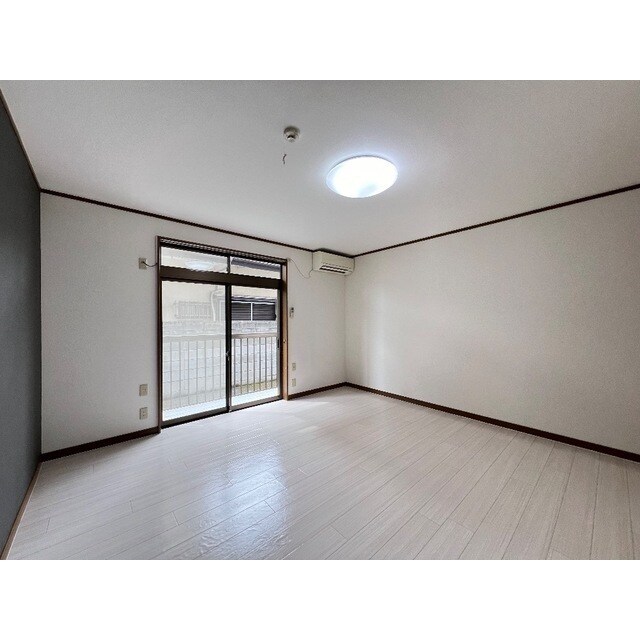 物件内観写真6　(おしゃれなリビングです)