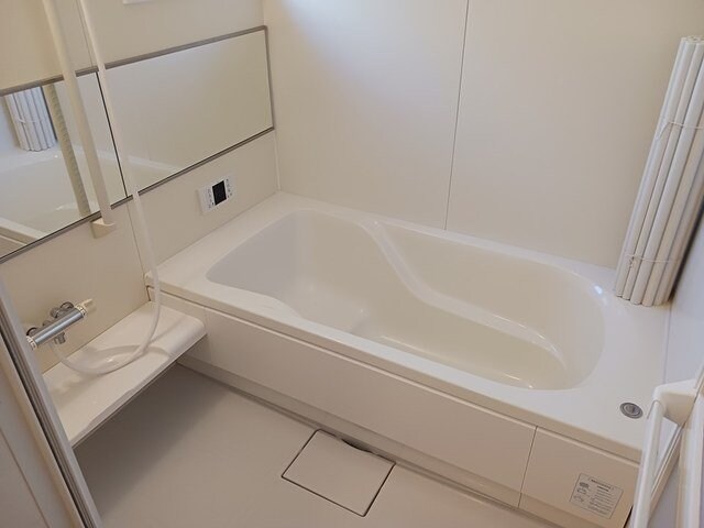 物件内観写真11　(お風呂で日々の疲れを落としましょう)