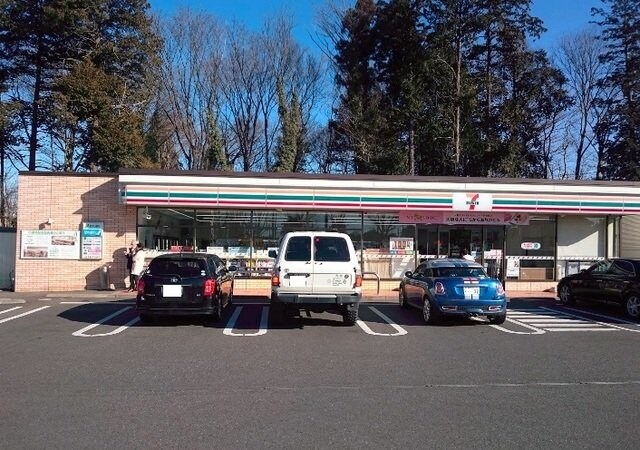 物件外観写真6　(セブンイレブン岡本中央店まで700m)