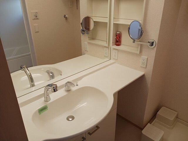 物件内観写真12　(脱衣スペースもあります)