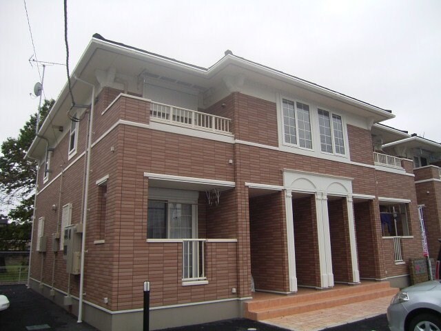 物件外観写真1　(外観もきれいです)