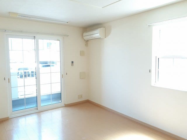 物件内観写真9　(居間です)