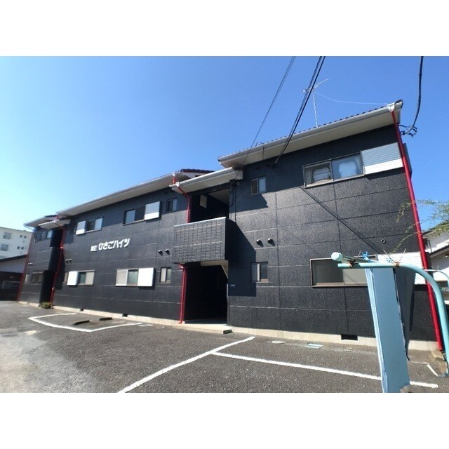 物件外観写真3　(落ち着いた雰囲気の外観です)