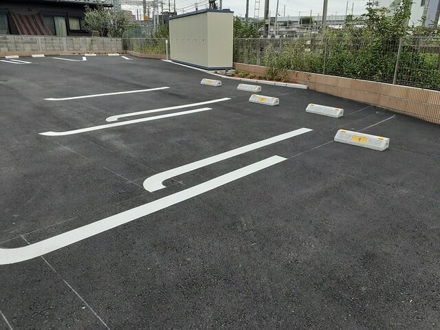 物件外観写真2　(駐車場があります)