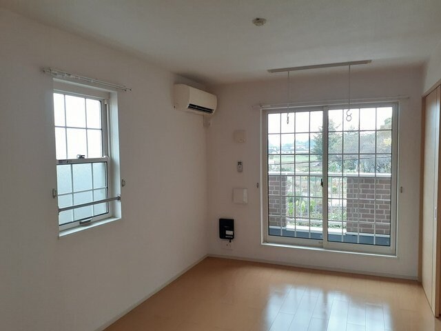 物件内観写真9　(使いやすいリビングです)