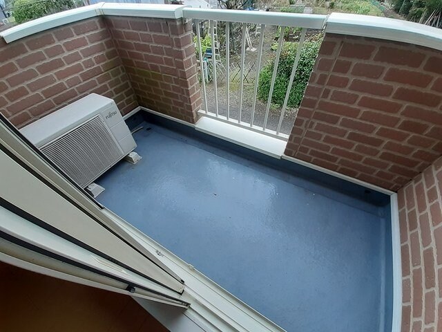 物件内観写真19　(お洗濯にも便利なバルコニー付き)