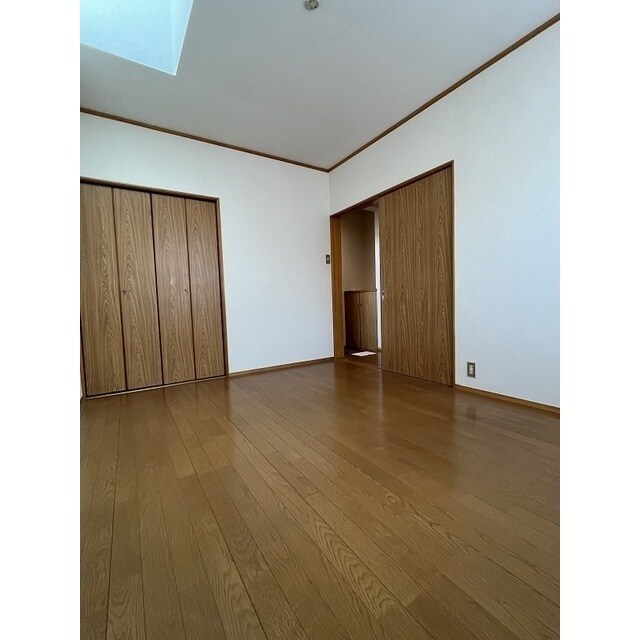 物件内観写真4　(物件の内装です)