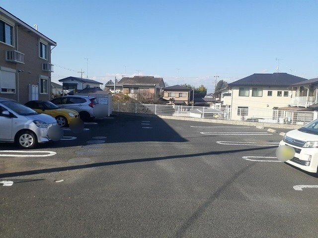 物件外観写真2　(駐車場があります)