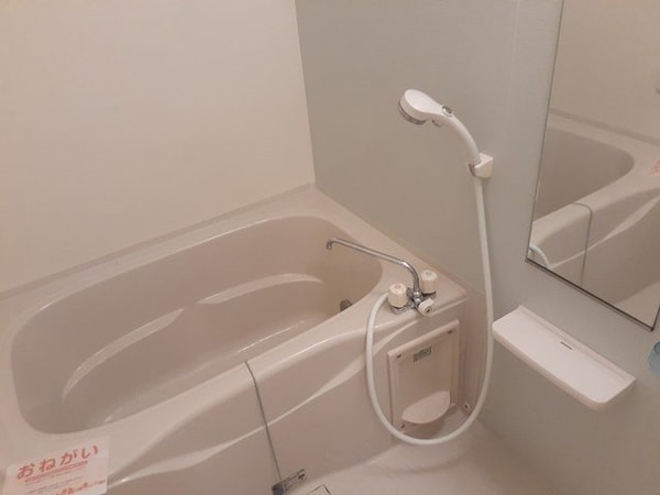 浴室(日々の疲れを癒すお風呂付です)