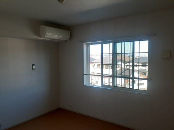 内装他(おしゃれな内装です)