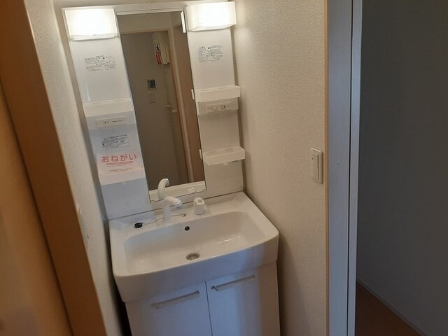 物件内観写真13　(洗面所です)