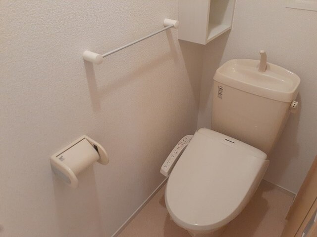 物件内観写真16　(落ち着いたトイレです)