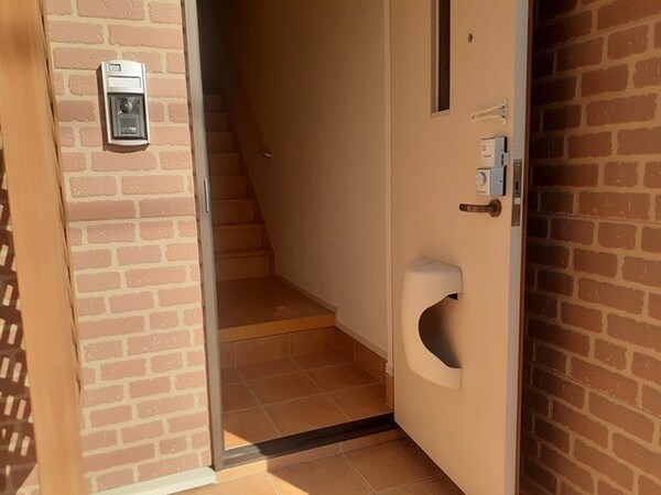 玄関(毎日通る玄関はこちらです)