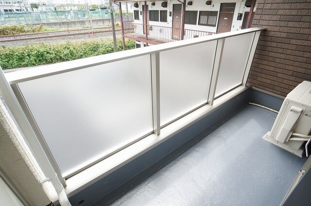 物件内観写真19　(外からの目が気にならないバルコニーで洗濯物が干せます)