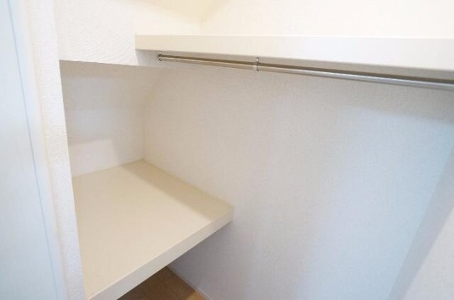 物件内観写真16　(ちょっとした収納スペースも充実しています)