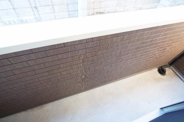 物件内観写真19　(お洗濯にも便利なバルコニー付き)